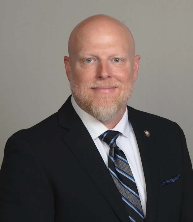 Michael Tucker